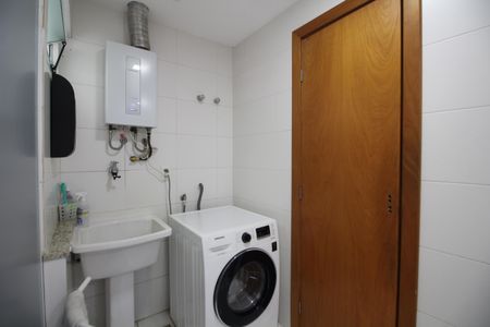 Casa de condomínio à venda com 144m², 3 quartos e 2 vagasÁrea de Serviço