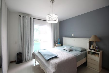 Casa de condomínio à venda com 144m², 3 quartos e 2 vagasSuíte 3