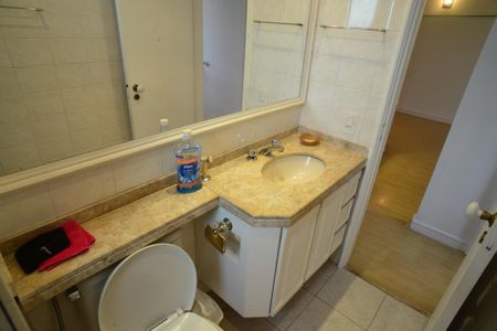 Apartamento à venda com 84m², 2 quartos e 1 vagaBanheiro Social