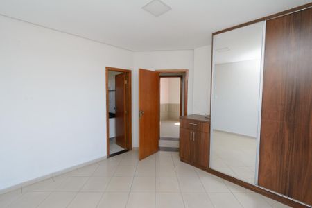 Apartamento para alugar com 185m², 3 quartos e 4 vagasSuíte