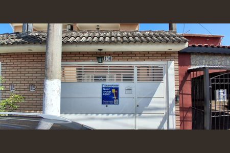 Casa à venda com 86m², 3 quartos e 2 vagasFachada