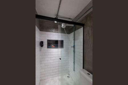 Banheiro de kitnet/studio para alugar com 1 quarto, 38m² em Centro Histórico de São Paulo, São Paulo