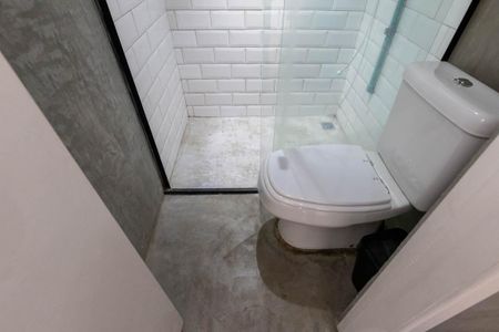 Banheiro de kitnet/studio para alugar com 1 quarto, 38m² em Centro Histórico de São Paulo, São Paulo