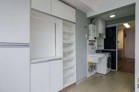 Apartamento à venda com 75m², 2 quartos e 2 vagasÁrea de Serviço