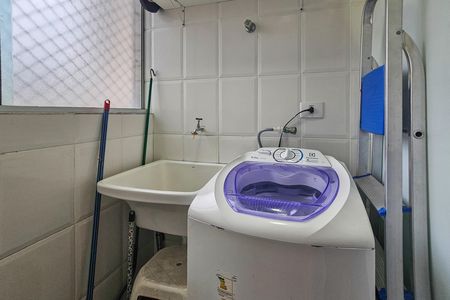 Apartamento para alugar com 70m², 2 quartos e 1 vagaÁrea de serviço