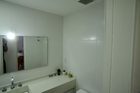 Apartamento à venda com 77m², 3 quartos e 1 vagaBanheiro Social