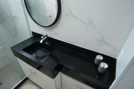 Apartamento à venda com 77m², 3 quartos e 1 vagaBanheiro Suíte 2