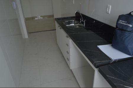 Apartamento à venda com 68m², 2 quartos e 1 vagaCozinha