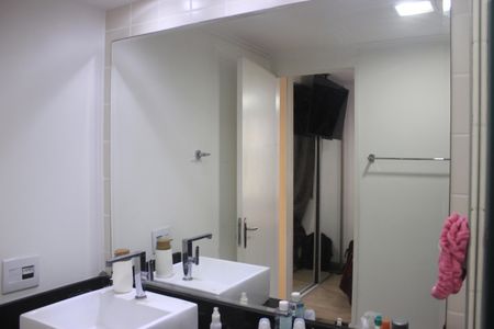 Apartamento à venda com 65m², 3 quartos e 1 vagaBanheiro da Suíte 