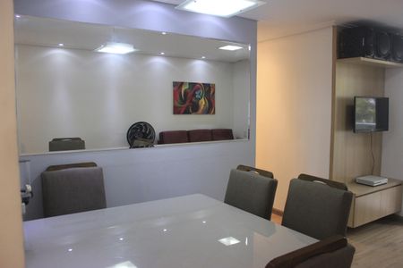 Sala de apartamento para alugar com 3 quartos, 65m² em Vila Itapegica, Guarulhos