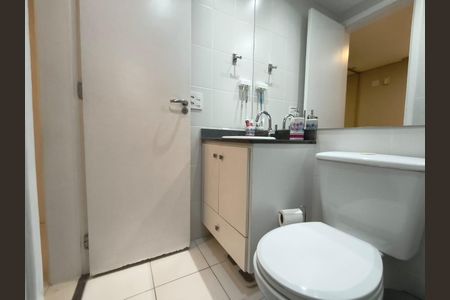 Apartamento à venda com 64m², 2 quartos e 1 vaga Apartamento à venda com 64m², 2 quartos e 1 vagaBanheiro da Suíte