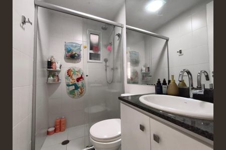 Apartamento à venda com 64m², 2 quartos e 1 vaga Apartamento à venda com 64m², 2 quartos e 1 vagaBanheiro