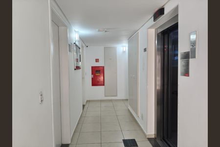 Apartamento à venda com 64m², 2 quartos e 1 vaga Apartamento à venda com 64m², 2 quartos e 1 vagaElevadores