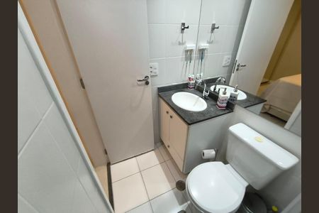 Apartamento à venda com 64m², 2 quartos e 1 vaga Apartamento à venda com 64m², 2 quartos e 1 vagaBanheiro da Suíte