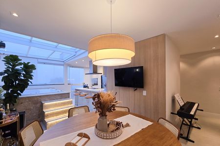 Apartamento à venda com 110m², 2 quartos e 1 vagaSala de Jantar
