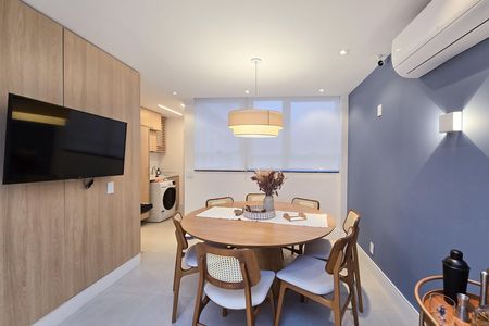 Apartamento à venda com 110m², 2 quartos e 1 vagaSala de Jantar