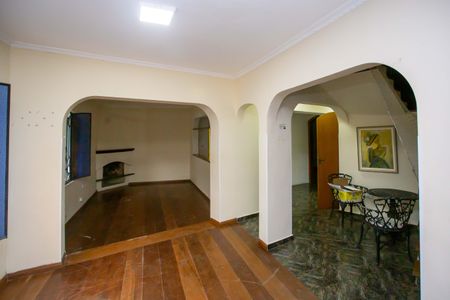 Casa para alugar com 355m², 5 quartos e 4 vagasSala 1