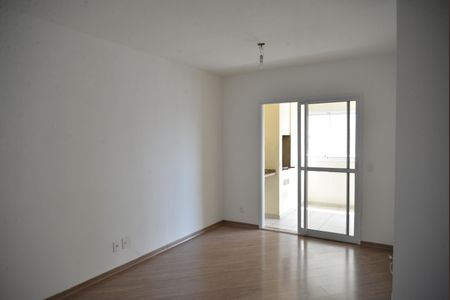 Apartamento à venda com 77m², 3 quartos e 2 vagasSala