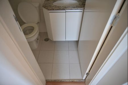 Apartamento à venda com 77m², 3 quartos e 2 vagasBanheiro da Suite