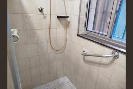 Casa à venda com 151m², 4 quartos e 3 vagasBanheiro 2