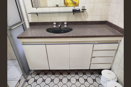 Casa à venda com 151m², 4 quartos e 3 vagasBanheiro 2