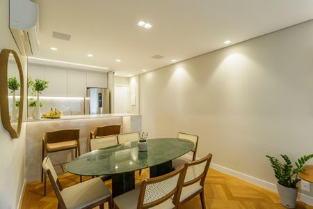 Sala de apartamento à venda com 2 quartos, 68m² em Itaim Bibi, São Paulo