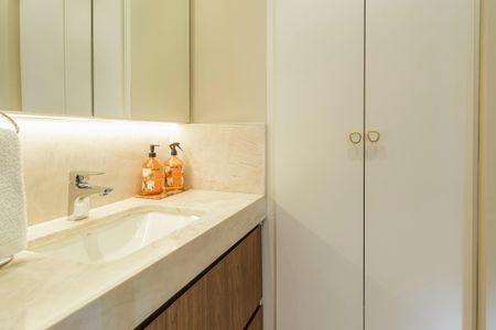Apartamento à venda com 68m², 2 quartos e 1 vagaBanheiro da Suíte 1