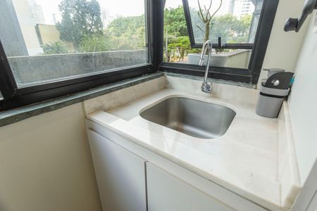 Apartamento à venda com 68m², 2 quartos e 1 vagaÁrea de Serviço