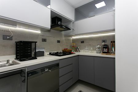 Apartamento à venda com 96m², 2 quartos e 1 vaga Apartamento à venda com 96m², 2 quartos e 1 vagaCozinha