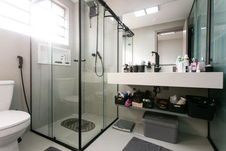 Apartamento à venda com 96m², 2 quartos e 1 vaga Apartamento à venda com 96m², 2 quartos e 1 vagaBanheiro da Suíte 1