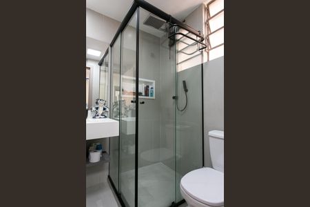 Apartamento à venda com 96m², 2 quartos e 1 vaga Apartamento à venda com 96m², 2 quartos e 1 vagaBanheiro da Suíte 2