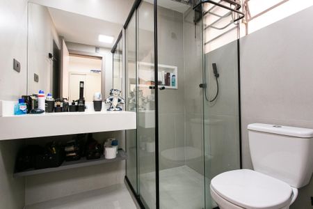 Apartamento à venda com 96m², 2 quartos e 1 vaga Apartamento à venda com 96m², 2 quartos e 1 vagaBanheiro da Suíte 2