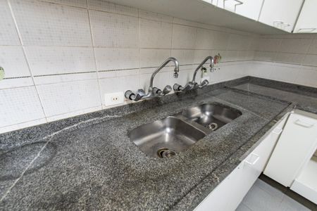 Apartamento à venda com 118m², 3 quartos e 2 vagasCozinha