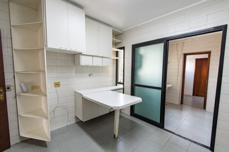 Apartamento à venda com 118m², 3 quartos e 2 vagasCozinha
