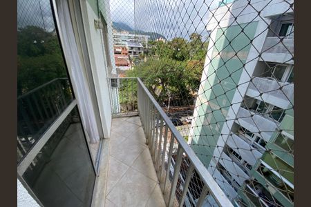 Apartamento à venda com 69m², 2 quartos e 1 vaga Apartamento à venda com 69m², 2 quartos e 1 vagaVaranda da Sala