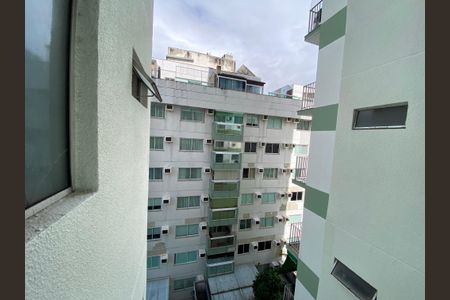 Apartamento à venda com 69m², 2 quartos e 1 vaga Apartamento à venda com 69m², 2 quartos e 1 vagaVista - Cozinha
