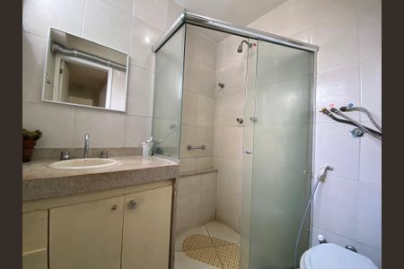 Apartamento à venda com 69m², 2 quartos e 1 vaga Apartamento à venda com 69m², 2 quartos e 1 vagaBanheiro Social