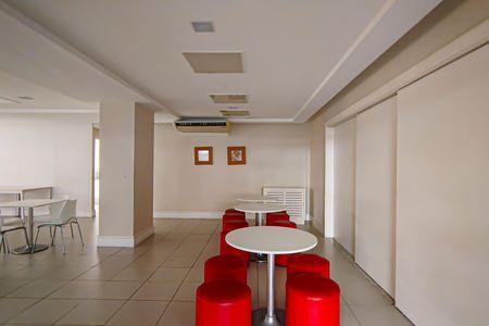 Apartamento à venda com 184m², 3 quartos e 2 vagas Apartamento à venda com 184m², 3 quartos e 2 vagasÁrea comum