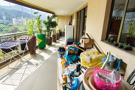 Apartamento à venda com 184m², 3 quartos e 2 vagas Apartamento à venda com 184m², 3 quartos e 2 vagasVaranda da Sala