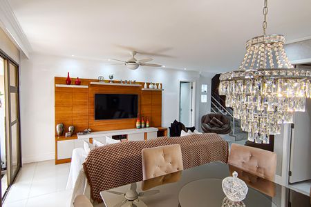 Apartamento à venda com 184m², 3 quartos e 2 vagas Apartamento à venda com 184m², 3 quartos e 2 vagasSala