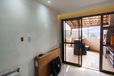 Apartamento à venda com 184m², 3 quartos e 2 vagas Apartamento à venda com 184m², 3 quartos e 2 vagasHall