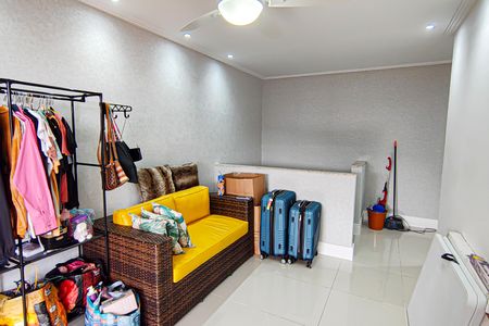 Apartamento à venda com 184m², 3 quartos e 2 vagas Apartamento à venda com 184m², 3 quartos e 2 vagasHall