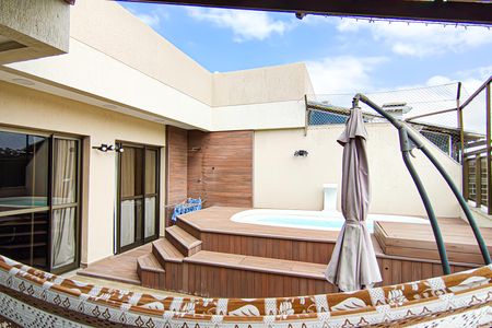 Apartamento à venda com 184m², 3 quartos e 2 vagas Apartamento à venda com 184m², 3 quartos e 2 vagasCobertura