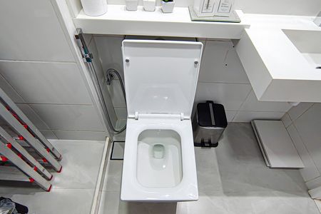 Apartamento à venda com 184m², 3 quartos e 2 vagas Apartamento à venda com 184m², 3 quartos e 2 vagasBanheiro Social