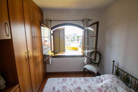 Casa à venda com 200m², 3 quartos e 2 vagas Casa à venda com 200m², 3 quartos e 2 vagasQuarto 1