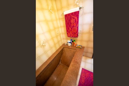 Casa à venda com 200m², 3 quartos e 2 vagas Casa à venda com 200m², 3 quartos e 2 vagasBanheiro 1