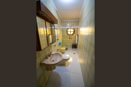 Casa à venda com 200m², 3 quartos e 2 vagas Casa à venda com 200m², 3 quartos e 2 vagasBanheiro 2