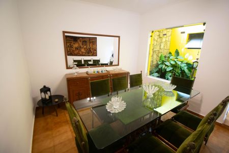 Casa à venda com 200m², 3 quartos e 2 vagas Casa à venda com 200m², 3 quartos e 2 vagasSala de Jantar
