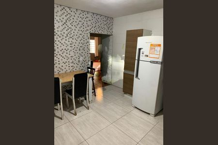 Casa à venda com 85m², 3 quartos e 4 vagas