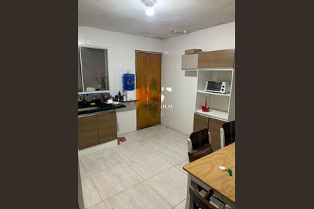 Casa à venda com 85m², 3 quartos e 4 vagas